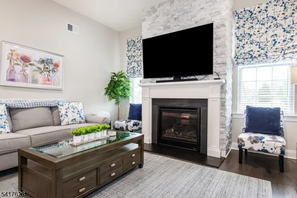 $850,000 | 32 Gordon Way, Flanders, NJ 07836