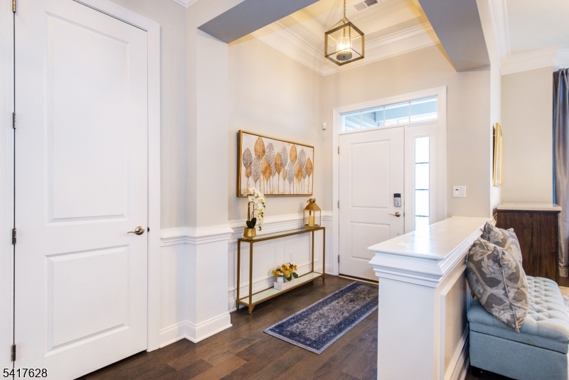 32 Gordon Way Flanders, NJ 07836 - Photo 3 of 40