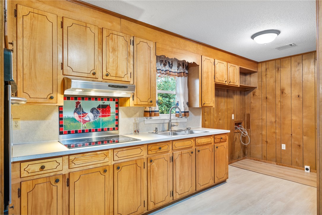 535 Fairmont Road Anderson, SC 29621 - Photo 11 of 26 Kitchen