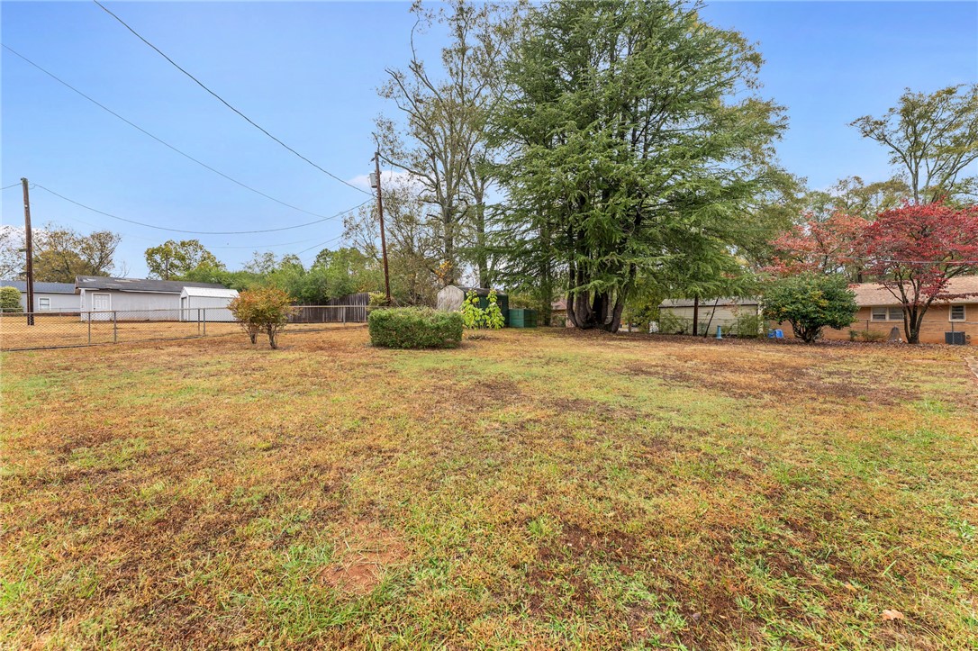 535 Fairmont Road Anderson, SC 29621 - Photo 25 of 26 Back yard