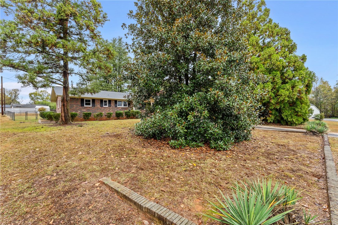 535 Fairmont Road Anderson, SC 29621 - Photo 3 of 26 Side front