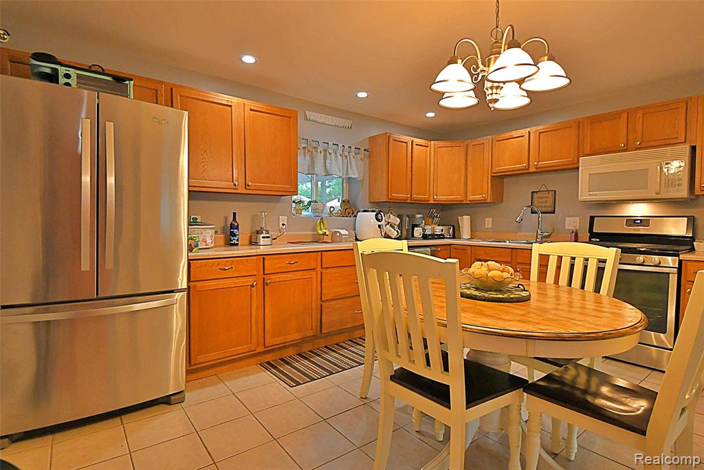 9611 Monroe Road St. Helen, MI 48656 - Photo 4 of 24