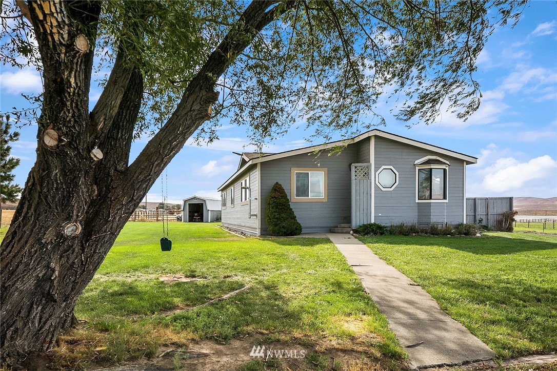 780 Sunset Road Ellensburg, WA 98926 - Photo 1 of 33 Gallery Image 1
