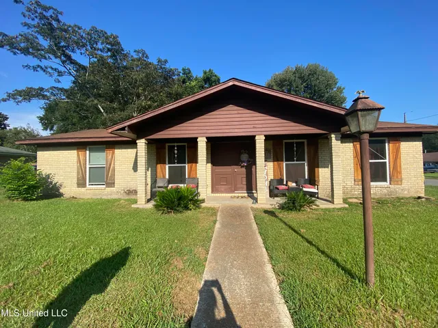 $110,000 | 116 Oak Hill Drive, Natchez, MS 39120