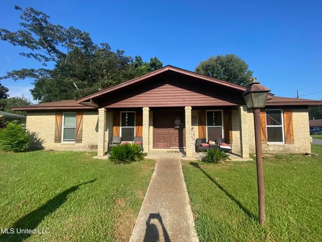 $110,000 | 116 Oak Hill Drive, Natchez, MS 39120