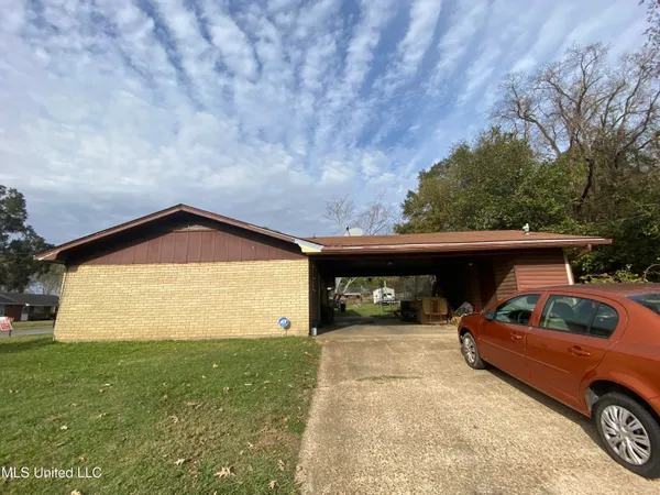 $110,000 | 116 Oak Hill Drive, Natchez, MS 39120