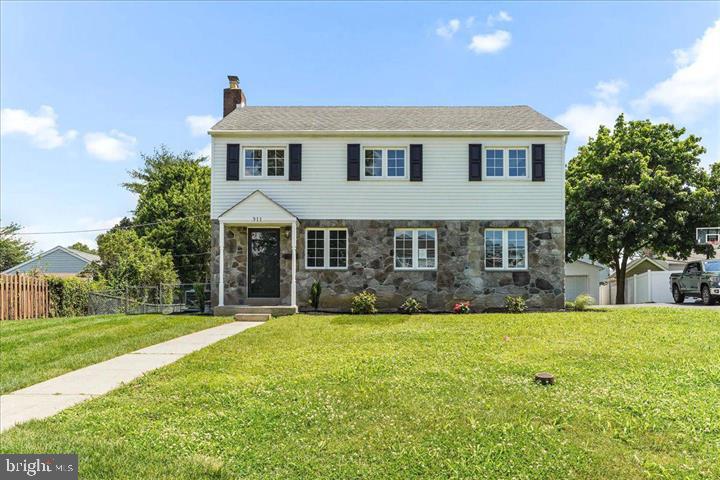 311 Ashwood Road Springfield, PA 19064 - Photo 3 of 35 Exterior Front
