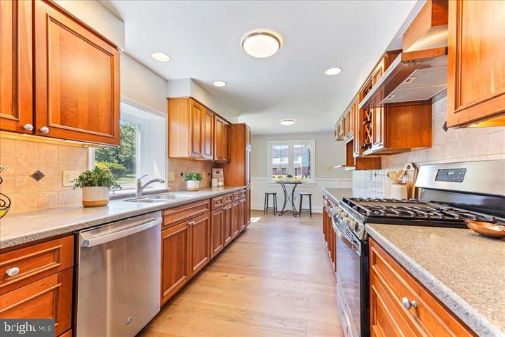 311 Ashwood Road Springfield, PA 19064 - Photo 6 of 35 Kitchen