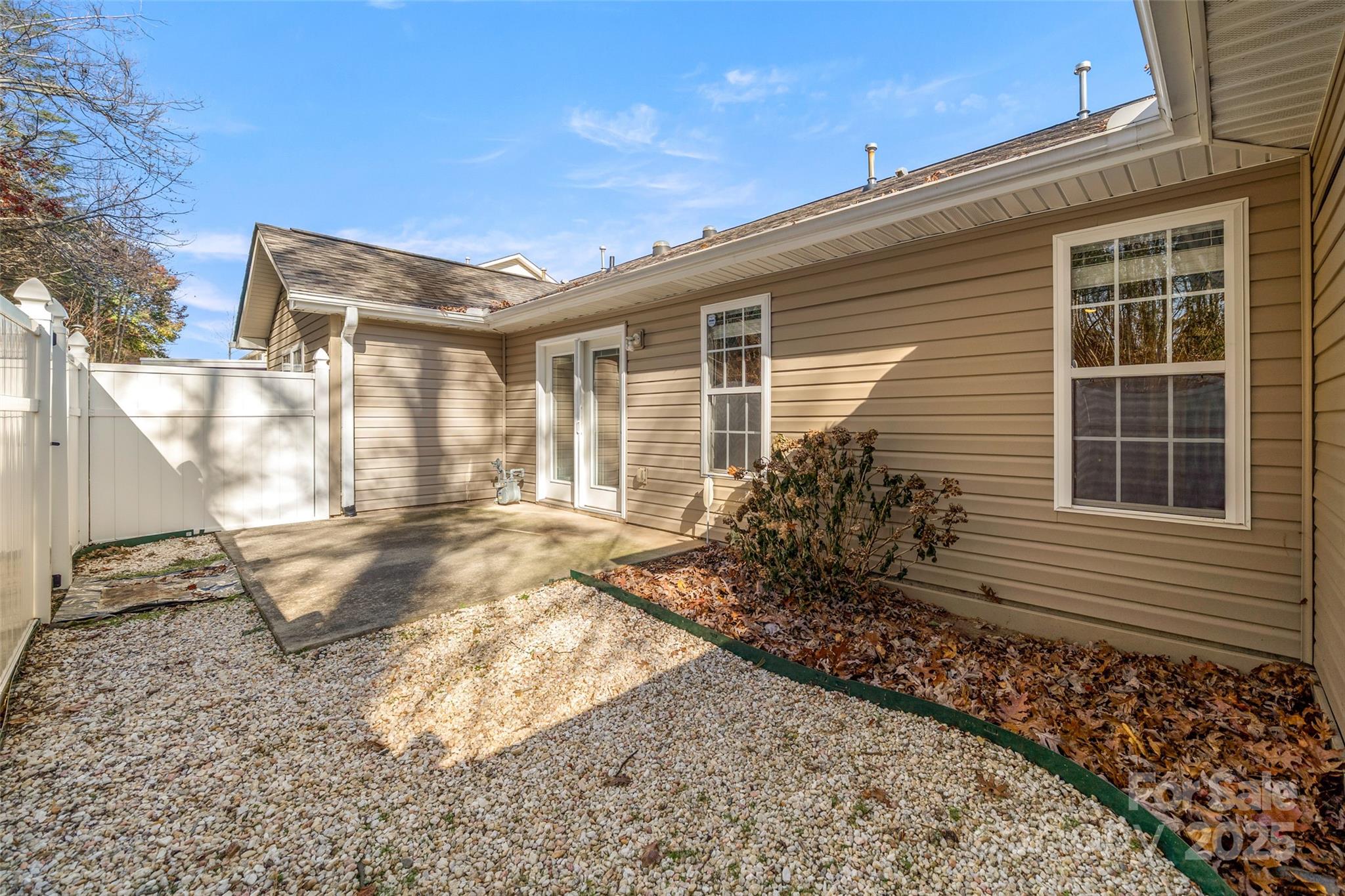 270 Farington Circle Fletcher, NC 28732 - Photo 21 of 29 a front view of a house with garden
