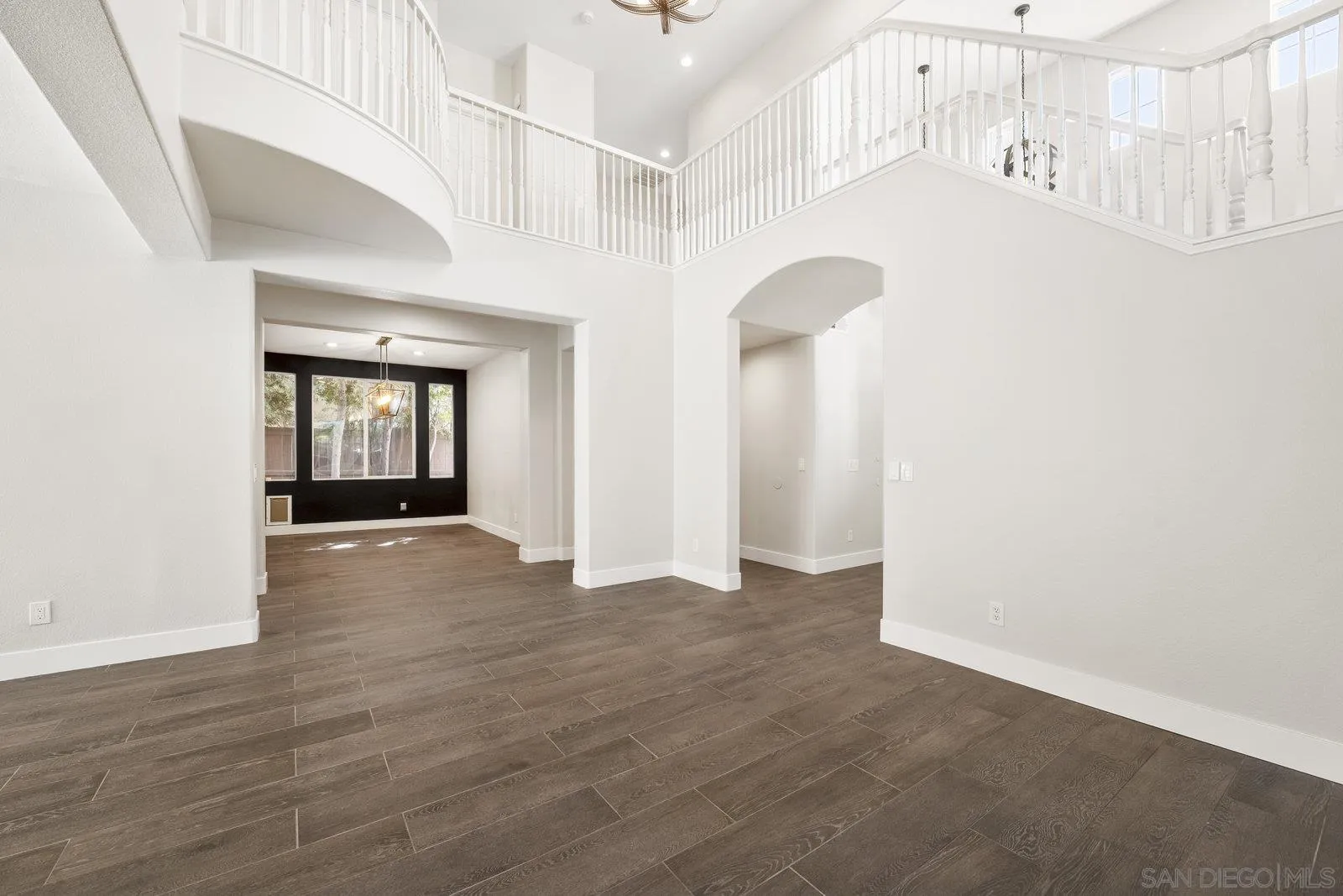 7352 Via Cresta Road San Diego, CA 92129 - Photo 6 of 36