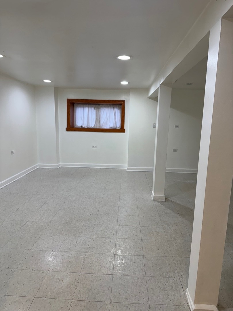 2434 West Pershing Road Chicago, IL 60632 - Photo 4 of 12 a view of an empty room