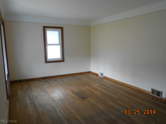 6214 Ridgewood Avenue Parma, OH 44129 - Photo 2 of 3 Gallery Image 2
