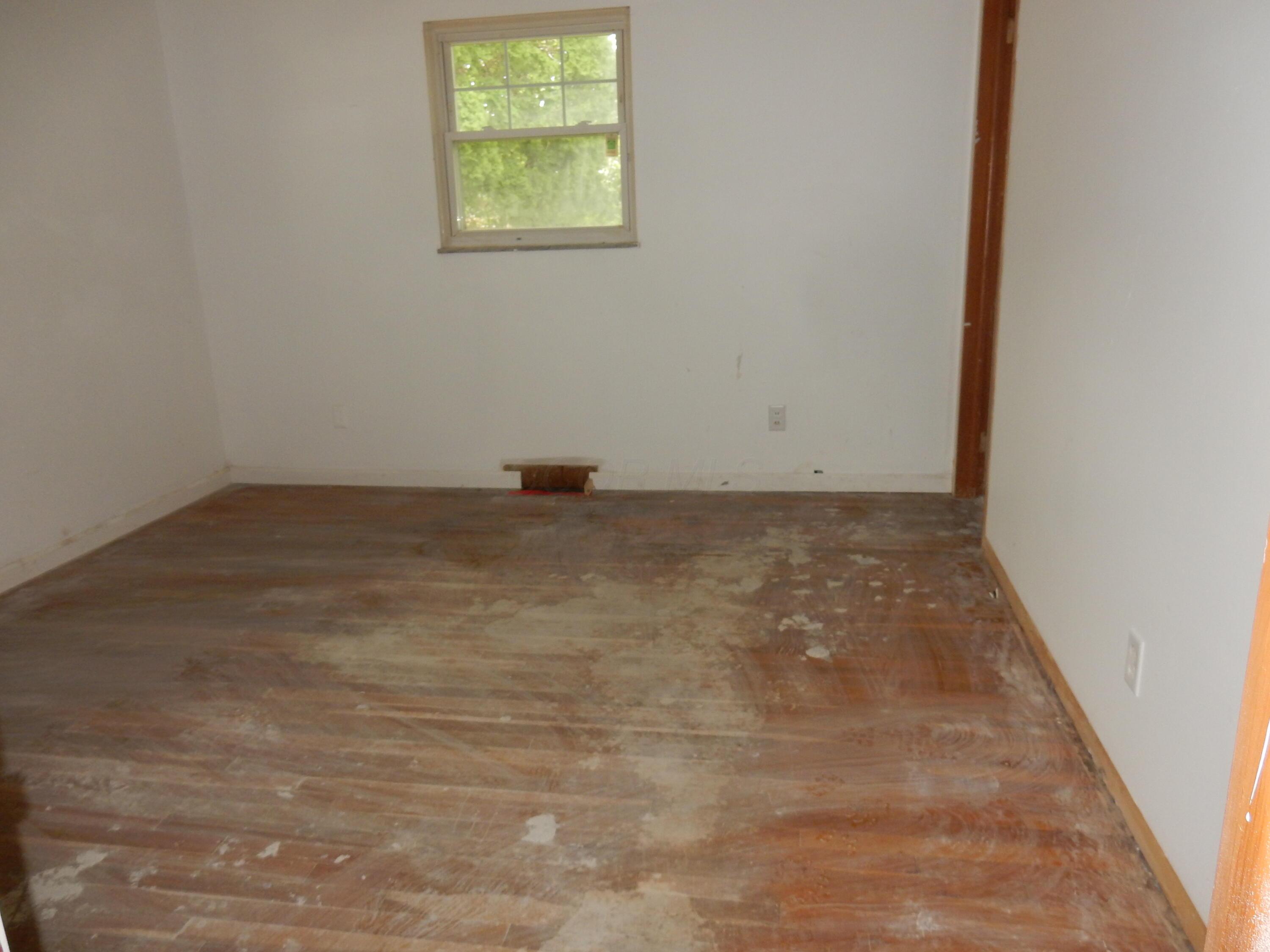 4464 Midvale Road Columbus, OH 43224 - Photo 6 of 38