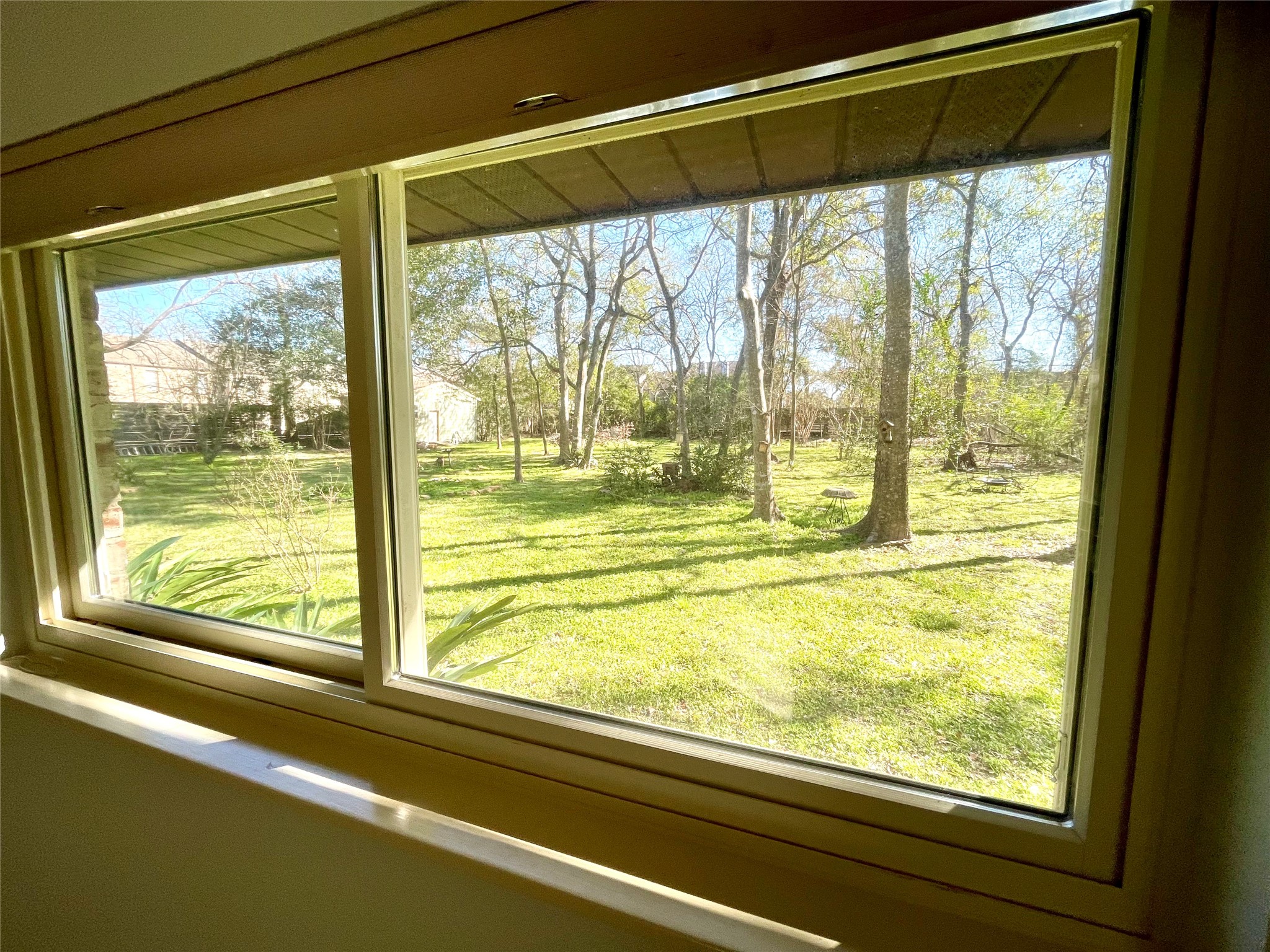 216 Woerner Road Houston, TX 77090 - Photo 29 of 33 a view of a room and window