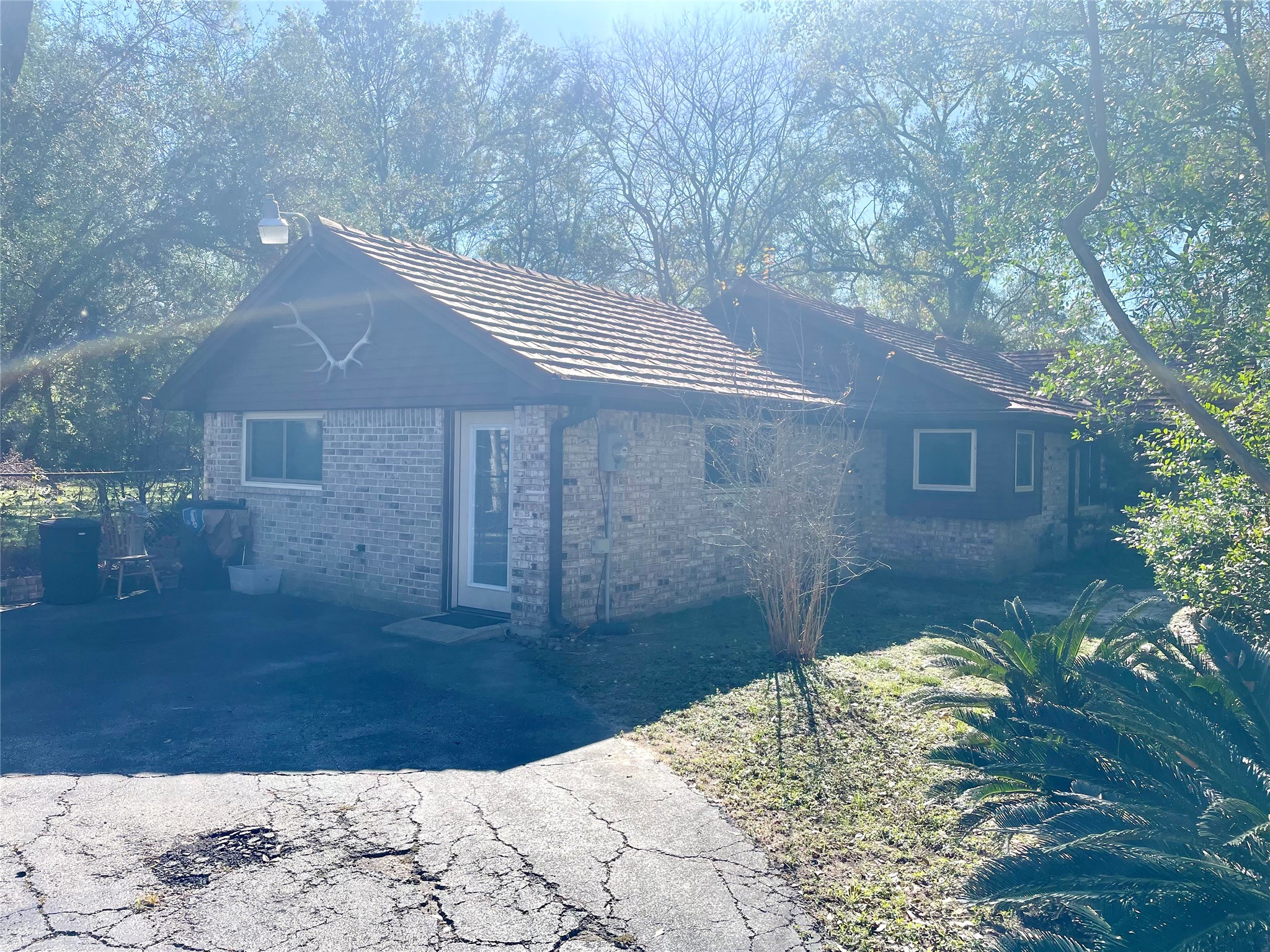 216 Woerner Road Houston, TX 77090 - Photo 33 of 33 a backyard of a house