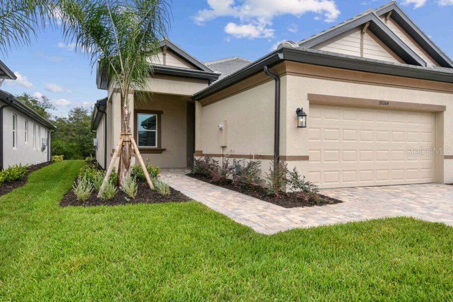 18084 Cherished Loop Lakewood Ranch, FL 34211 - Photo 2 of 30