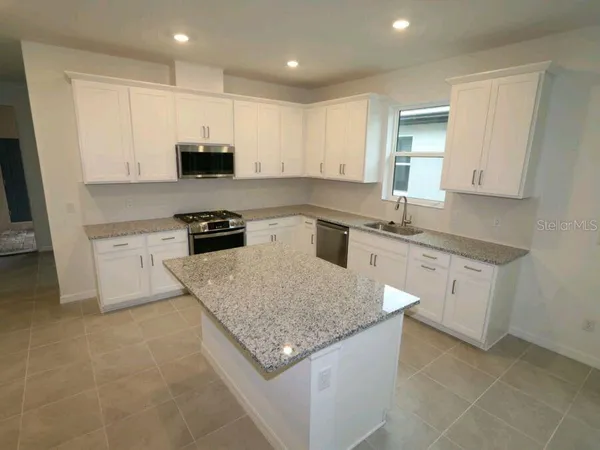 $2,900 | 18084 Cherished Loop, Lakewood Ranch, FL 34211