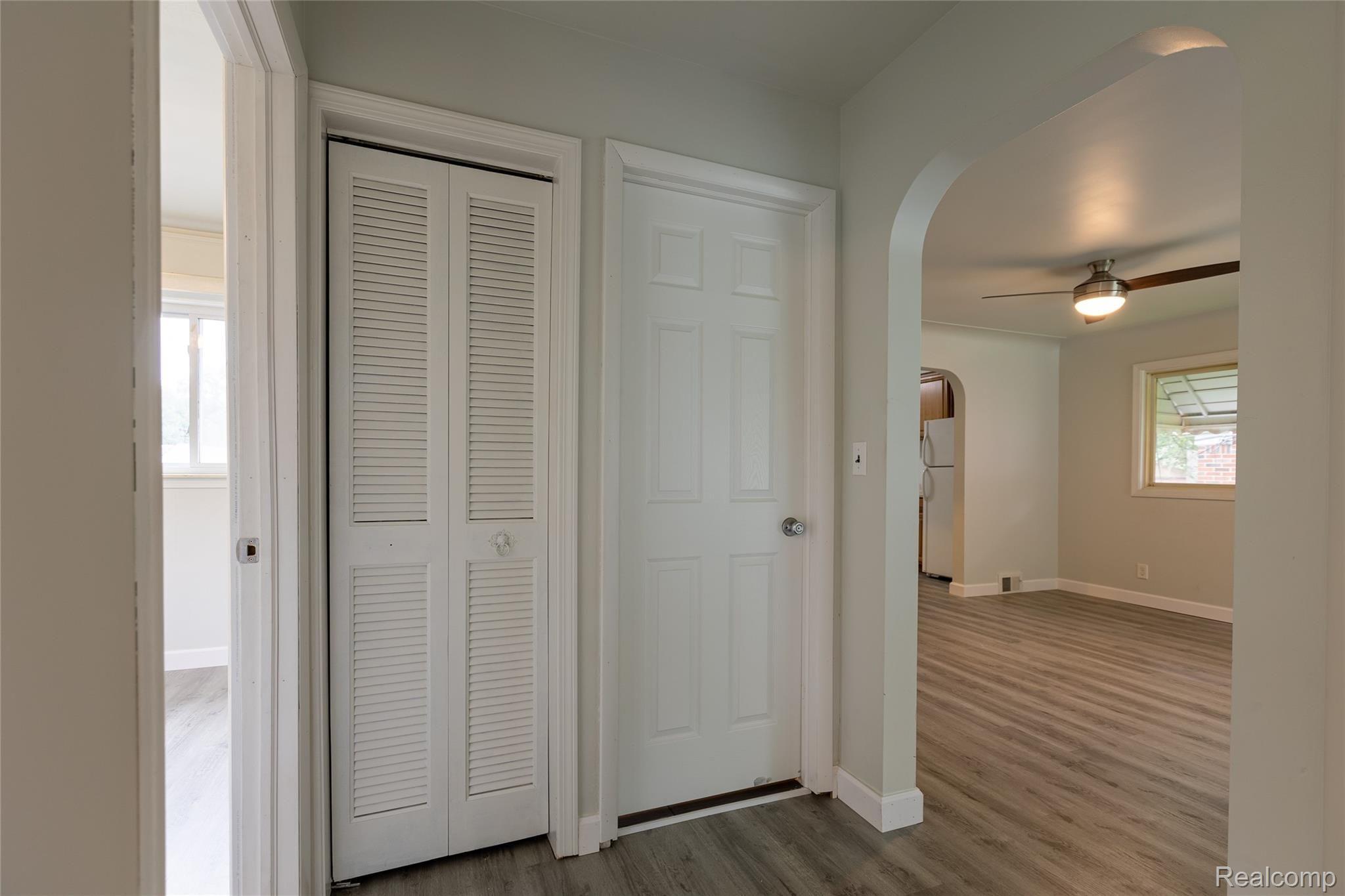 21168 Doepfer Road Warren, MI 48091 - Photo 9 of 16 9X1A7479-HDR.jpg