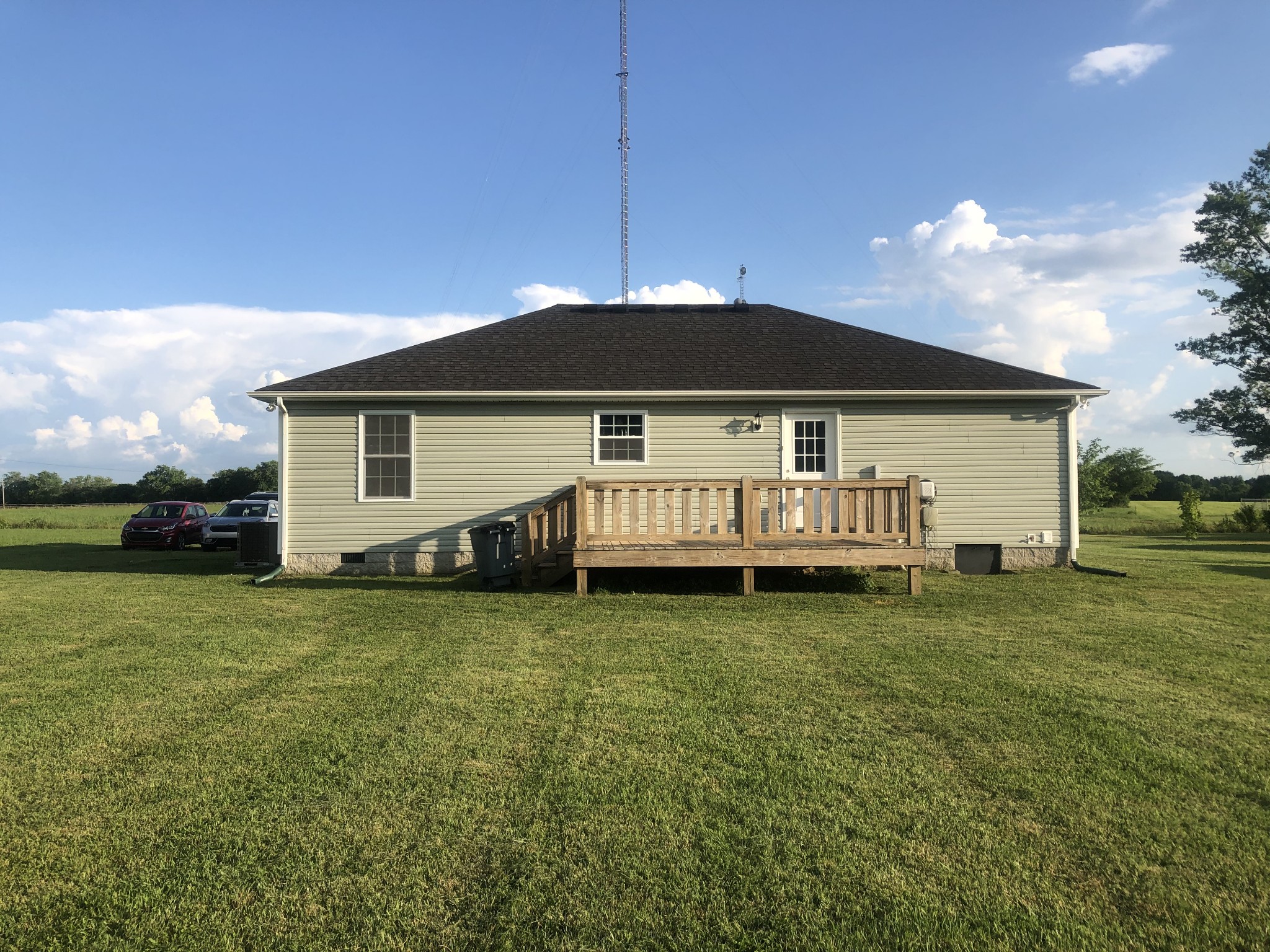 1895 Days Road Lafayette, TN 37083 - Photo 3 of 13 a view of a house with a yard