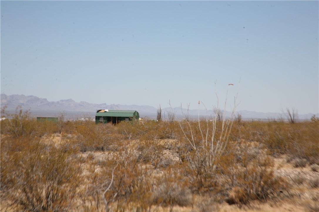 207-17-097 South Cameron Road Yucca, AZ 86438 - Photo 8 of 34