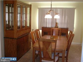 12333 Dunks Ferry Road Philadelphia, PA 19154 - Photo 5 of 12 Dining Room