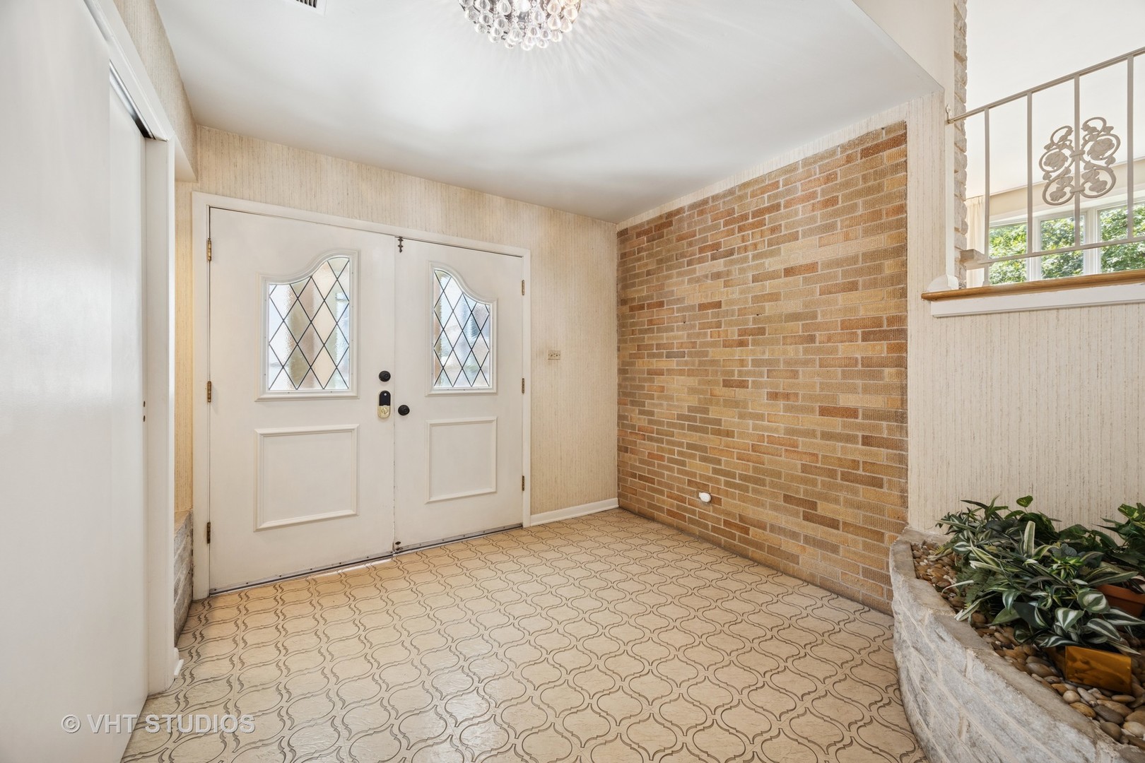 125 Barrypoint Road Riverside, IL 60546 - Photo 21 of 30 a view of an empty room with wooden floor and a window