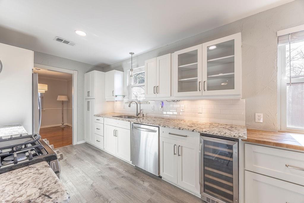 8415 Hunnicut Road Dallas, TX 75228 - Photo 15 of 39