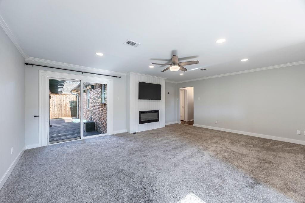 8415 Hunnicut Road Dallas, TX 75228 - Photo 17 of 39