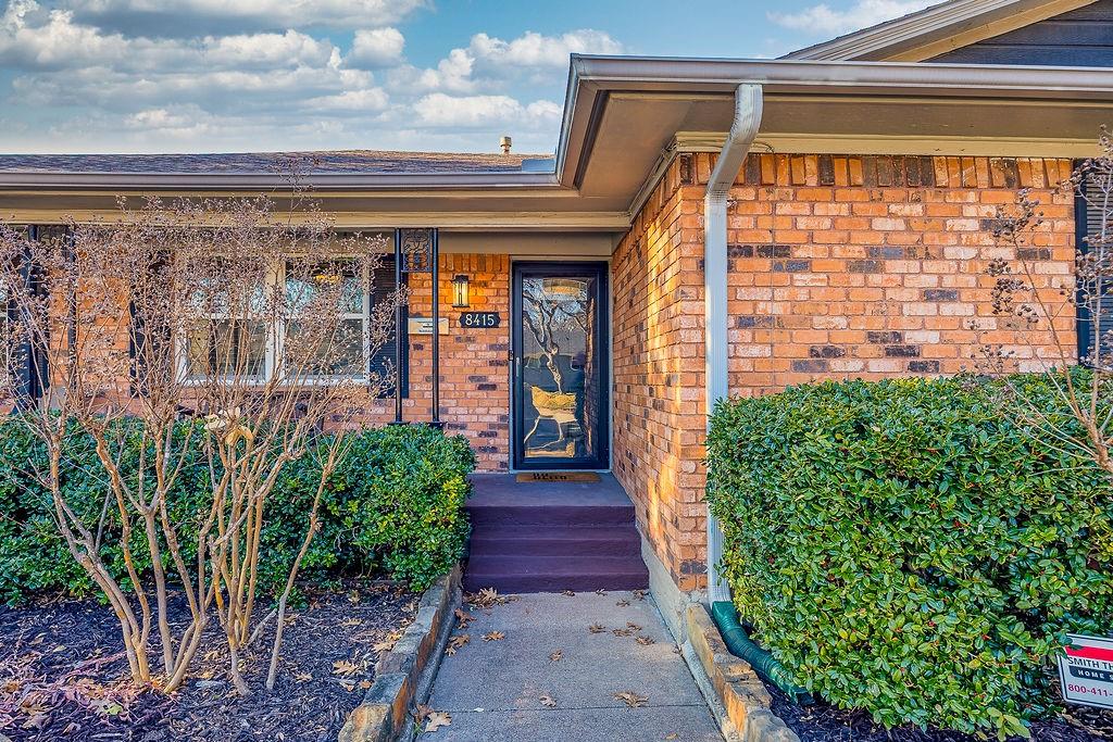 8415 Hunnicut Road Dallas, TX 75228 - Photo 5 of 39