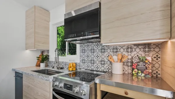 $692,000 | 1174 Victory Lane, Concord, CA 94520