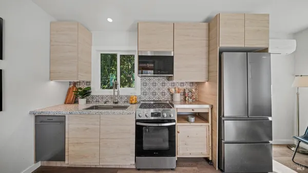 $692,000 | 1174 Victory Lane, Concord, CA 94520