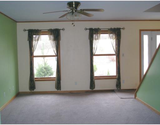 184 Christy Road Eighty Four, PA 15330 - Photo 10 of 18 Living Room.