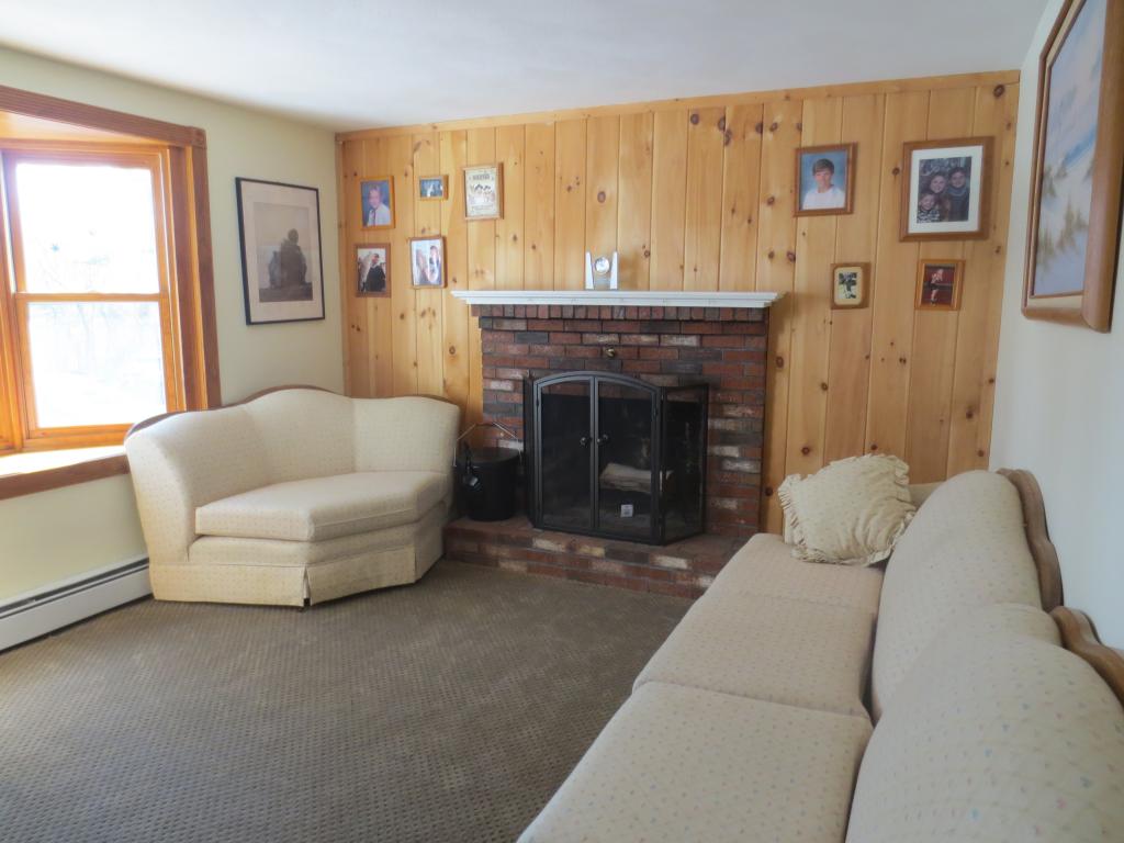 75 Auburn Road Londonderry, NH 03053 - Photo 16 of 36