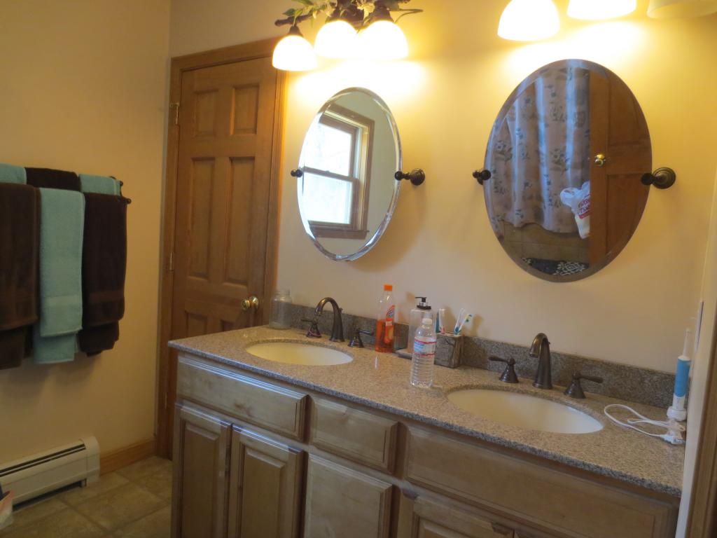 75 Auburn Road Londonderry, NH 03053 - Photo 22 of 36
