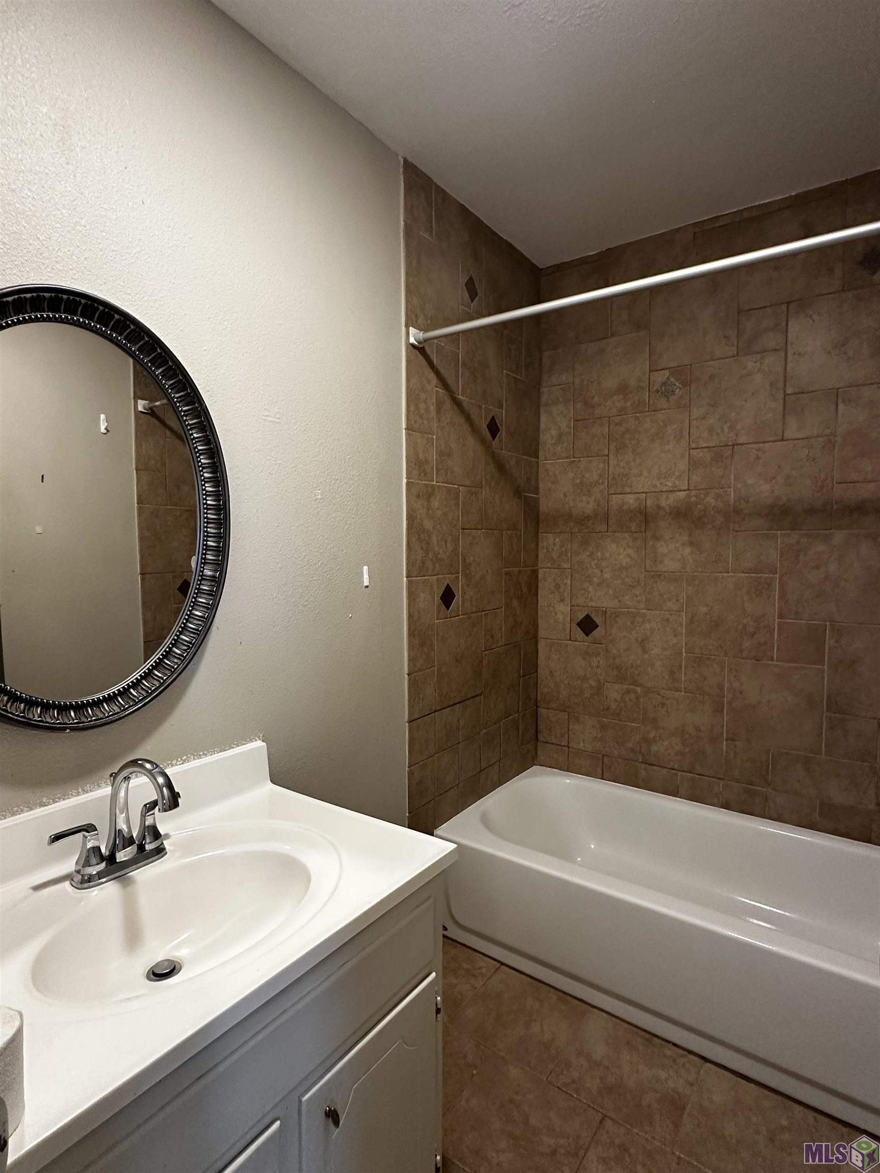 151 Richland Avenue, Unit 6 Baton Rouge, LA 70806 - Photo 4 of 9