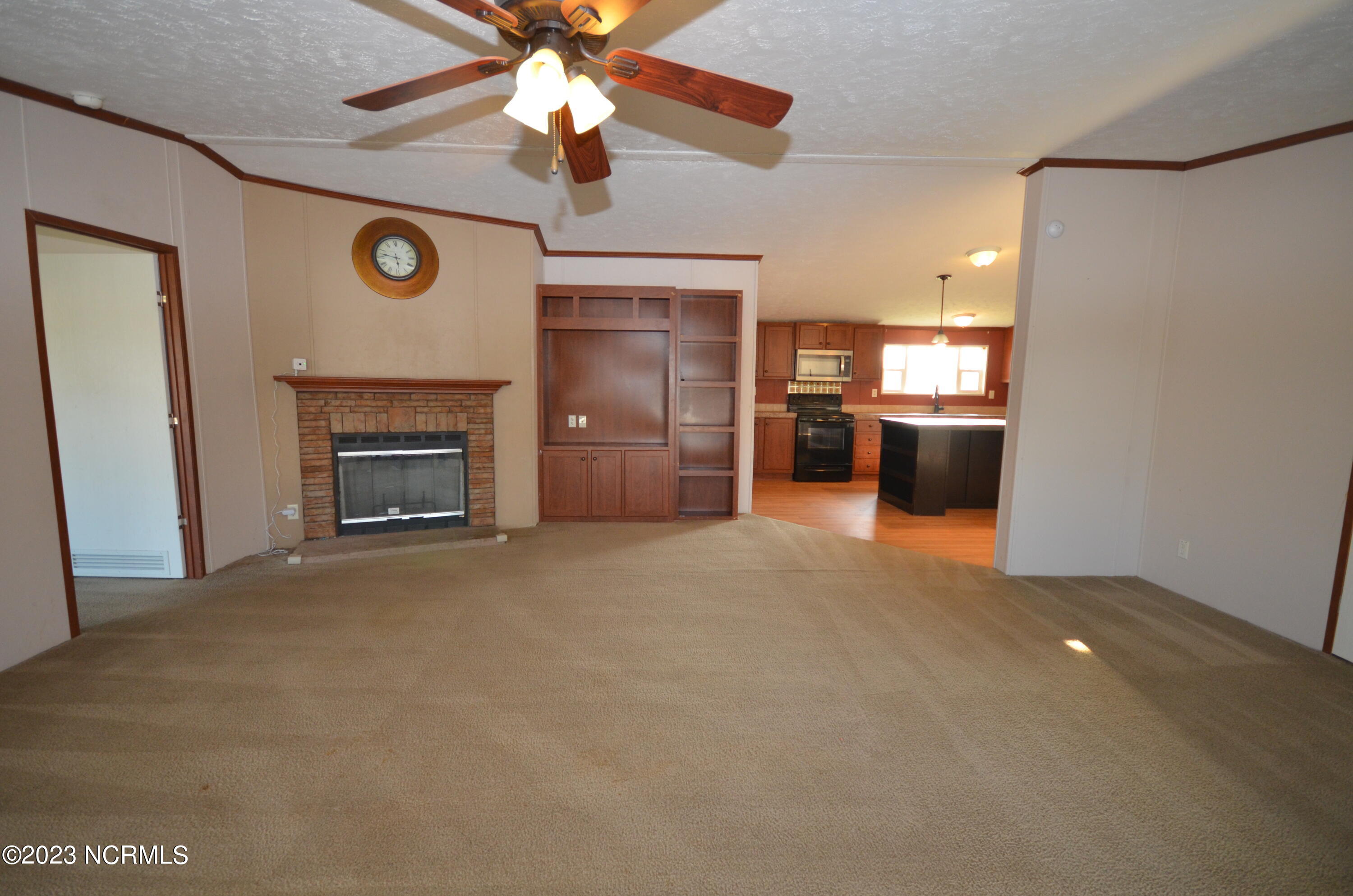 301 Country Pointe Road Pikeville, NC 27863 - Photo 3 of 28 DSC_0640