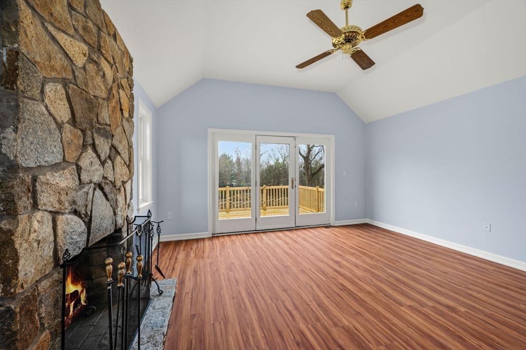 20 Blacksmith Way Saugus, MA 01906 - Photo 14 of 42