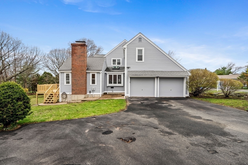 20 Blacksmith Way Saugus, MA 01906 - Photo 3 of 42