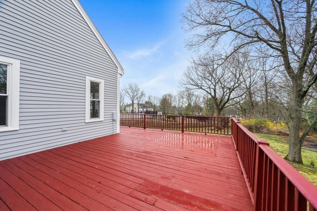20 Blacksmith Way Saugus, MA 01906 - Photo 37 of 42
