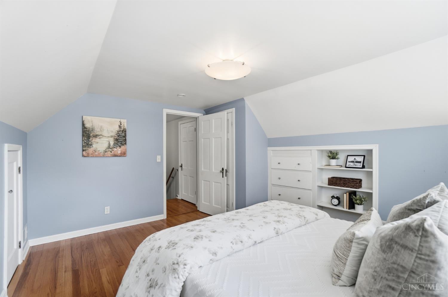 3863 Homewood Road Cincinnati, OH 45227 - Photo 29 of 44