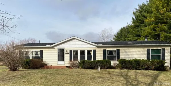 $1,400 | 12422 South Cork Road, Morrice, MI 48857