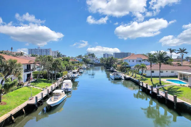 a view of a lake in front of house