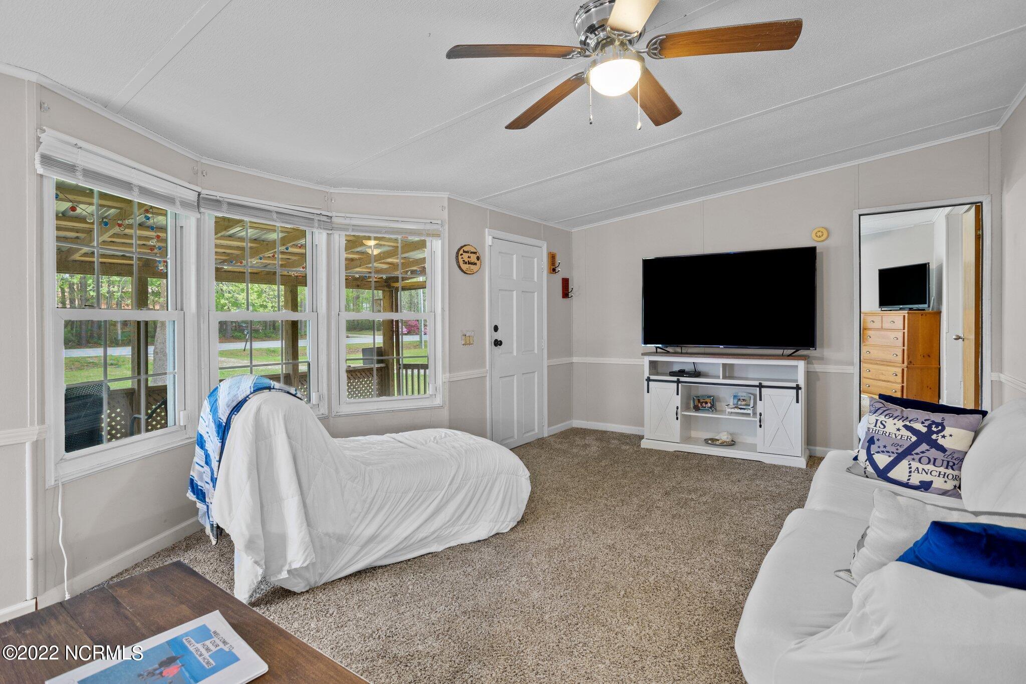 233 High Hill Road Jacksonville, NC 28540 - Photo 9 of 50 28-web-or-mls-DSC08928