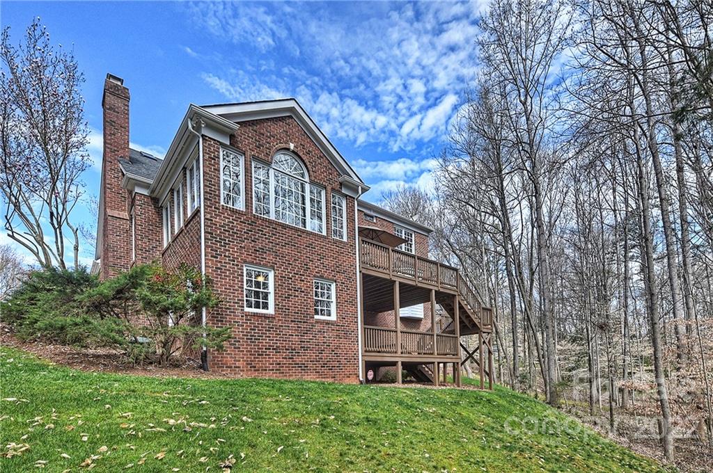 4222 Kronos Place Charlotte, NC 28210 - Photo 46 of 46 front view of a house with a yard