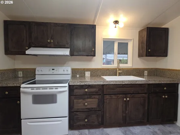 $136,000 | 13115 Southeast Foster Road, Unit 22, Portland, OR 97236