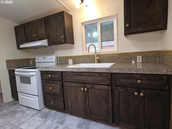 $136,000 | 13115 Southeast Foster Road, Unit 22, Portland, OR 97236