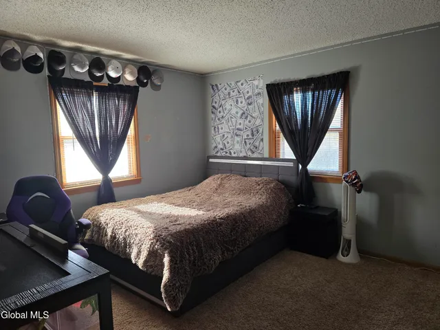 $232,000 | 10 Ridgecrest Way, Whitehall, NY 12887