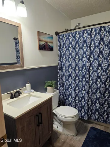 $232,000 | 10 Ridgecrest Way, Whitehall, NY 12887