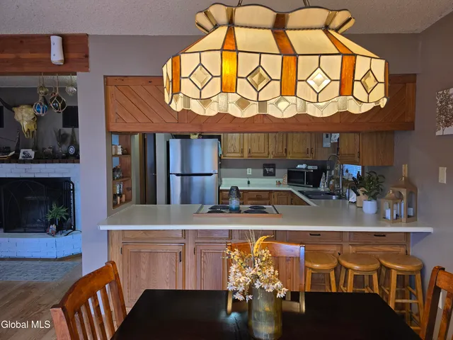 $232,000 | 10 Ridgecrest Way, Whitehall, NY 12887