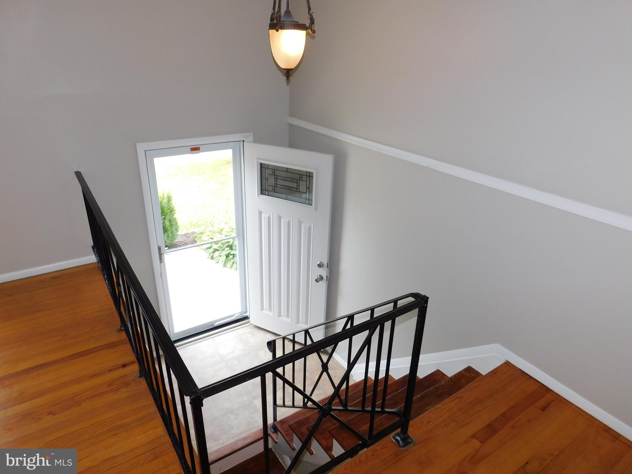 2021 Hanson Road Edgewood, MD 21040 - Photo 4 of 34 Entryway